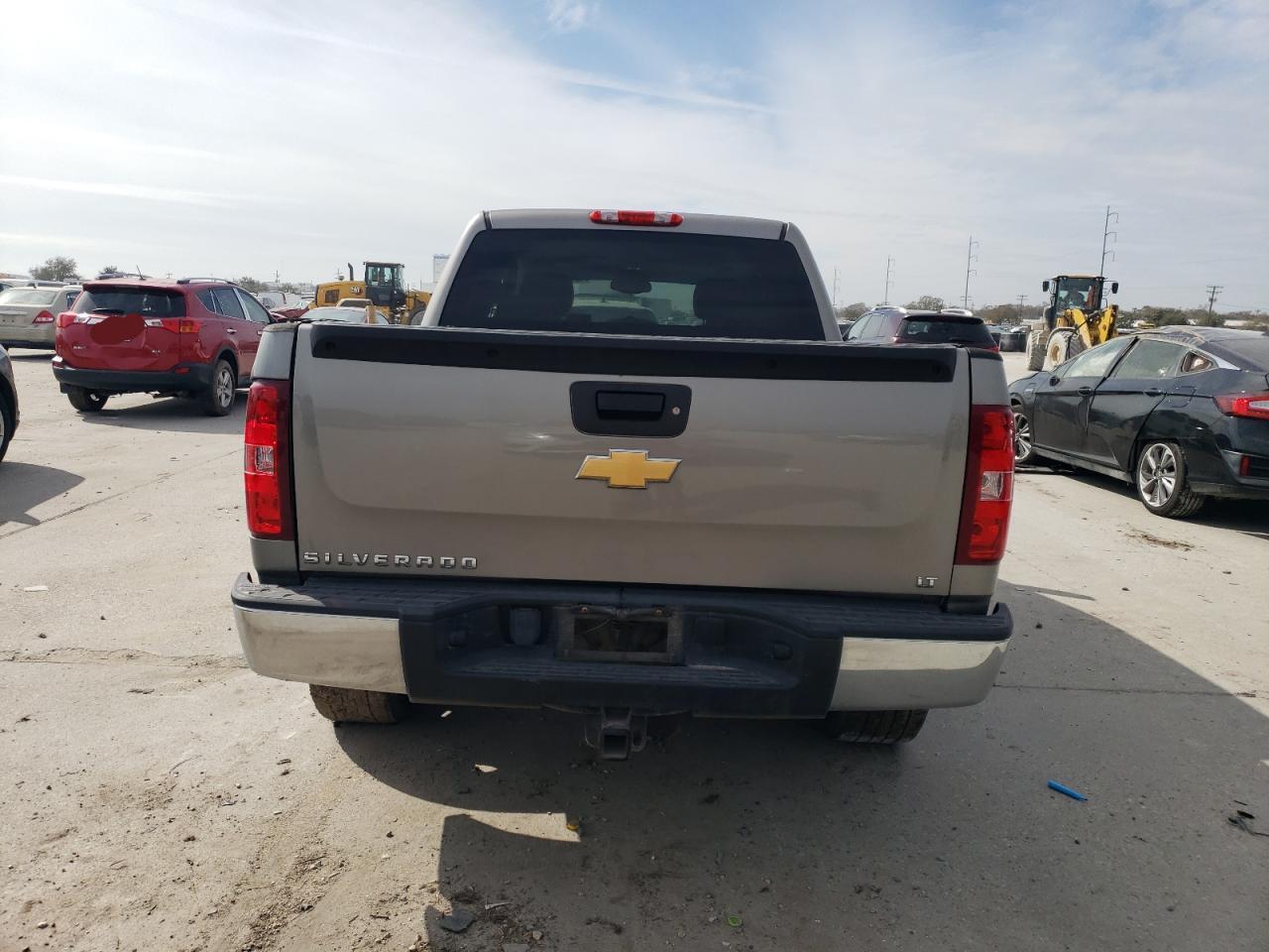 2012 Chevrolet Silverado - Image 6