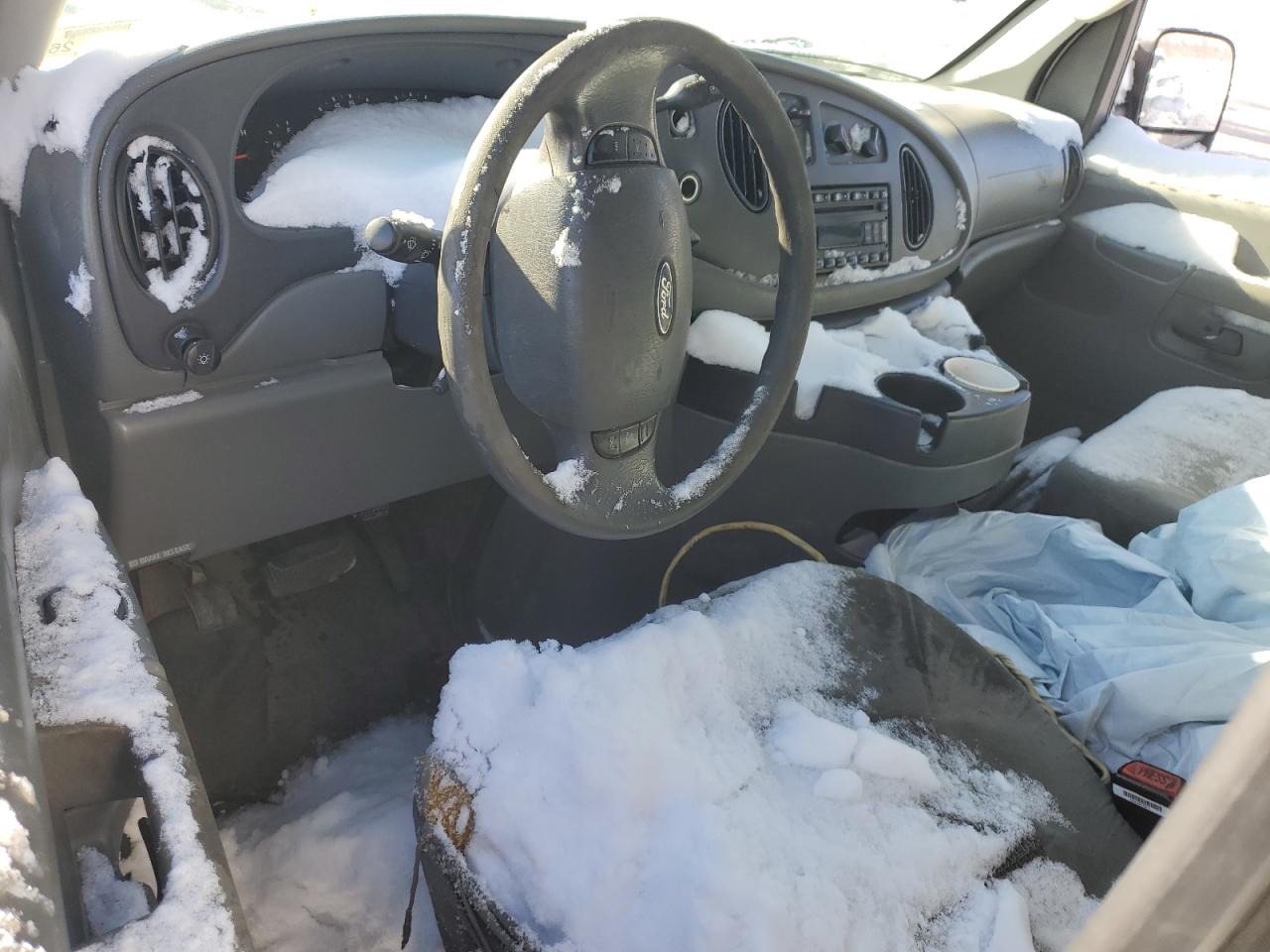 2006 Ford Econoline - Image 8
