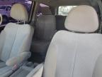 2011 Kia Sedona Lx للبيع في Opa Locka، FL - Minor Dent/Scratches