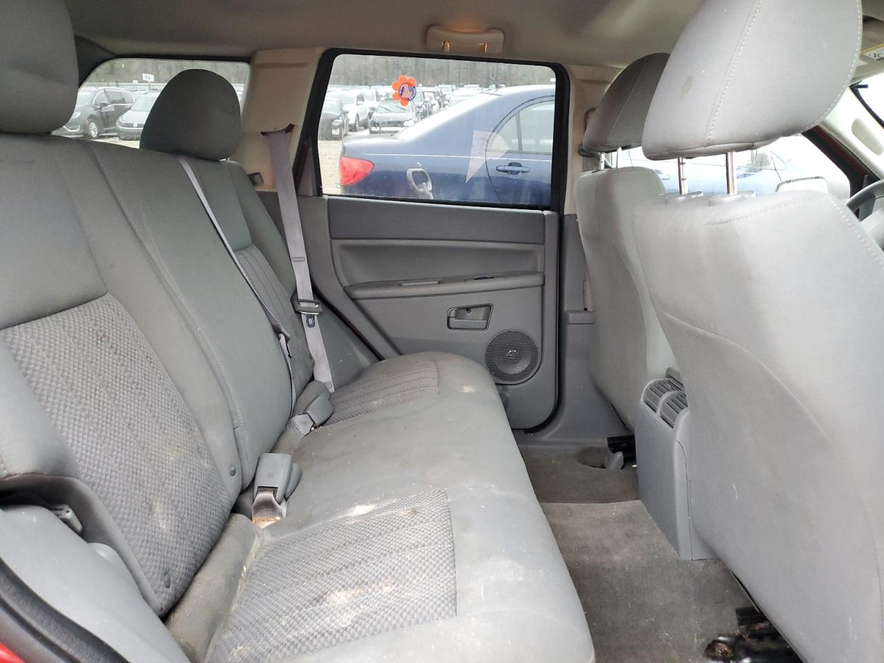 2005 Jeep Grand Cherokee - Image 11