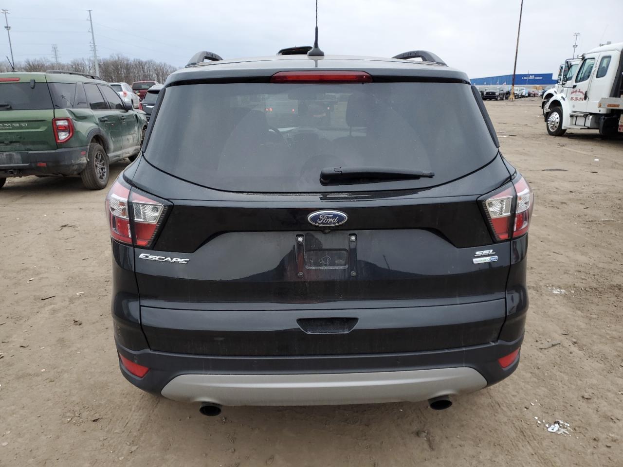 VIN 1FMCU9HD8JUD56795 2018 FORD ESCAPE no.6