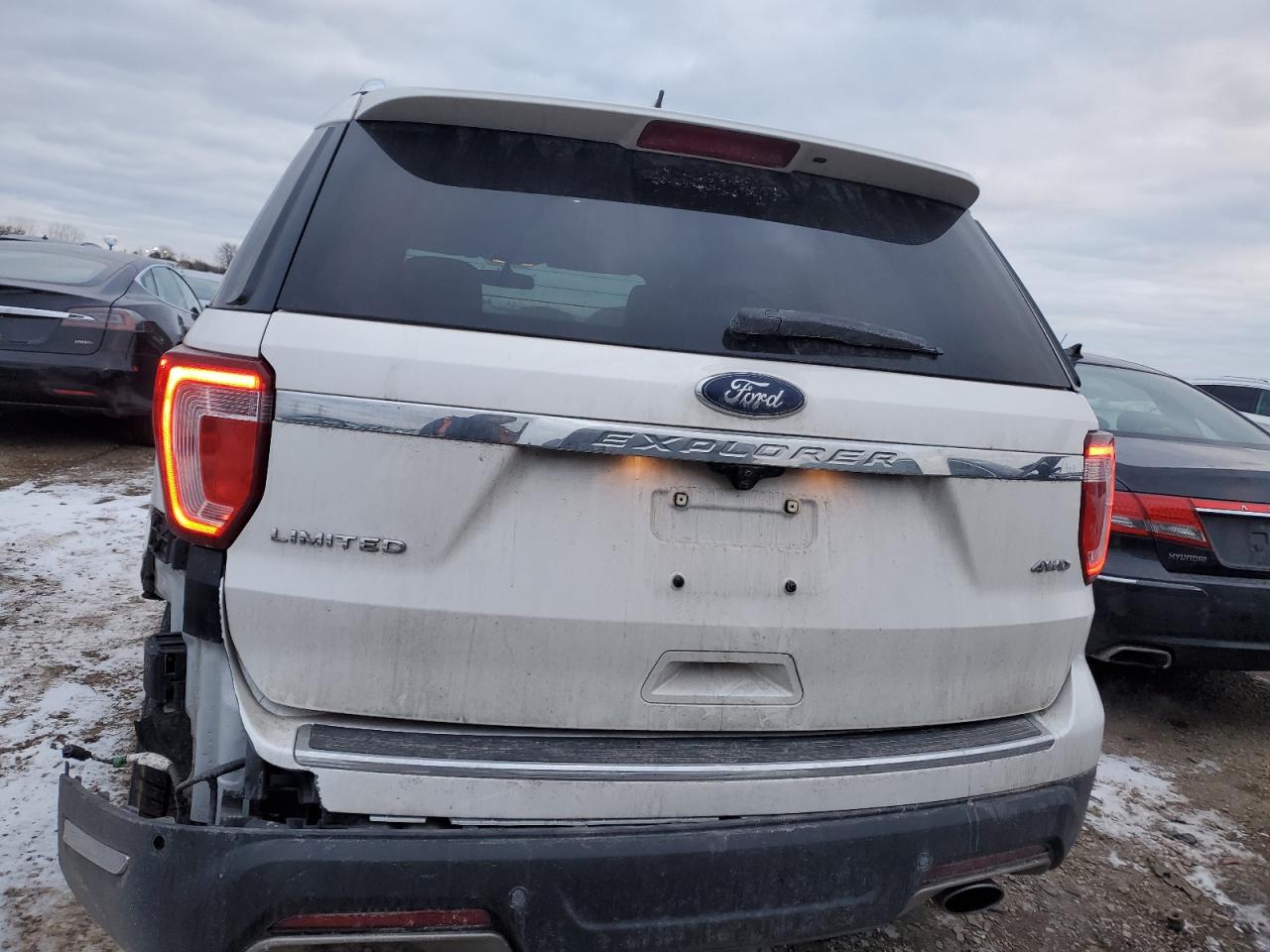 2019 Ford Explorer - Image 6