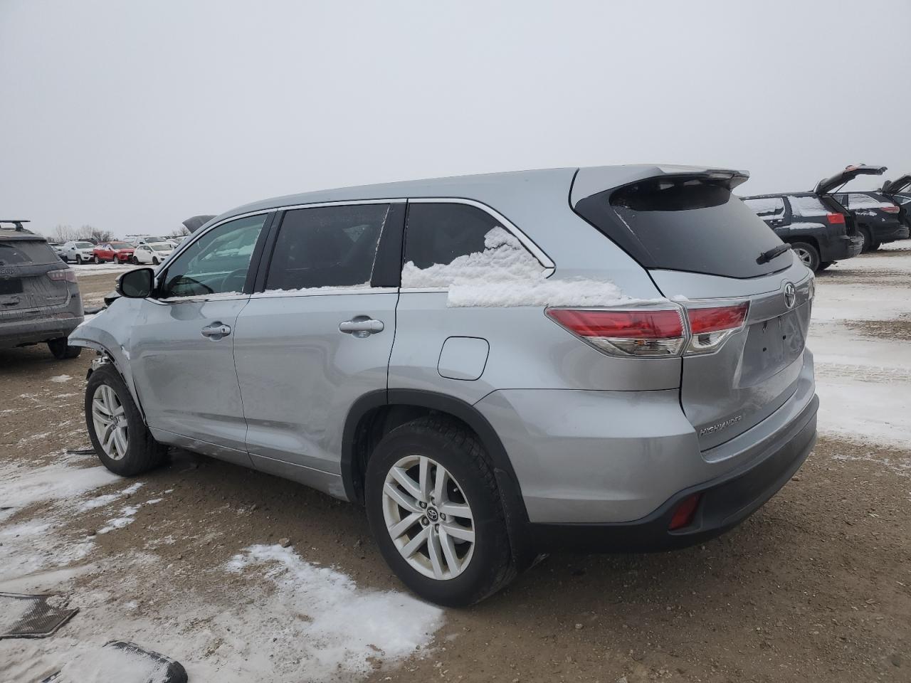 2016 Toyota Highlander - Image 2