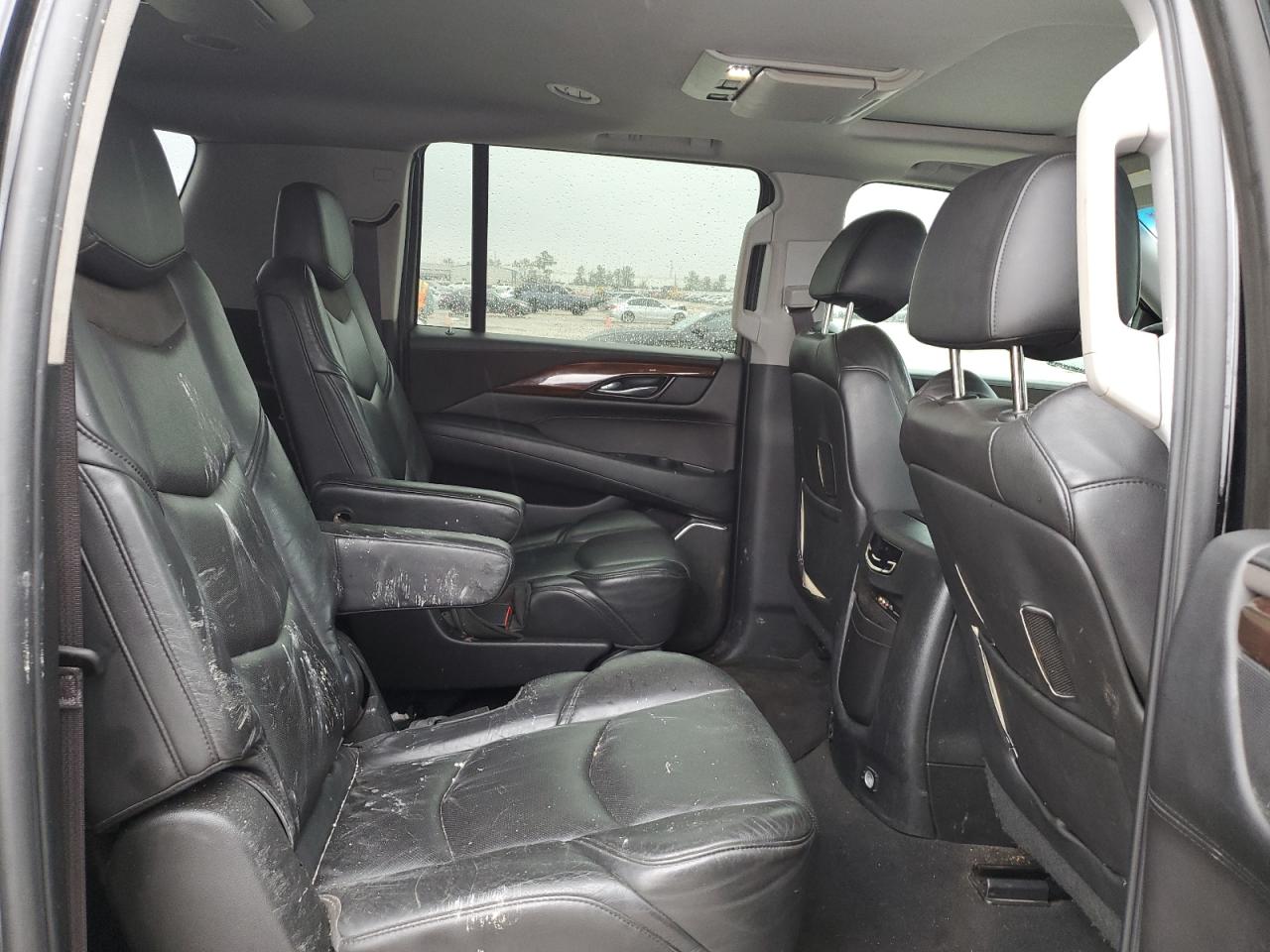 2015 Cadillac Escalade - Image 11