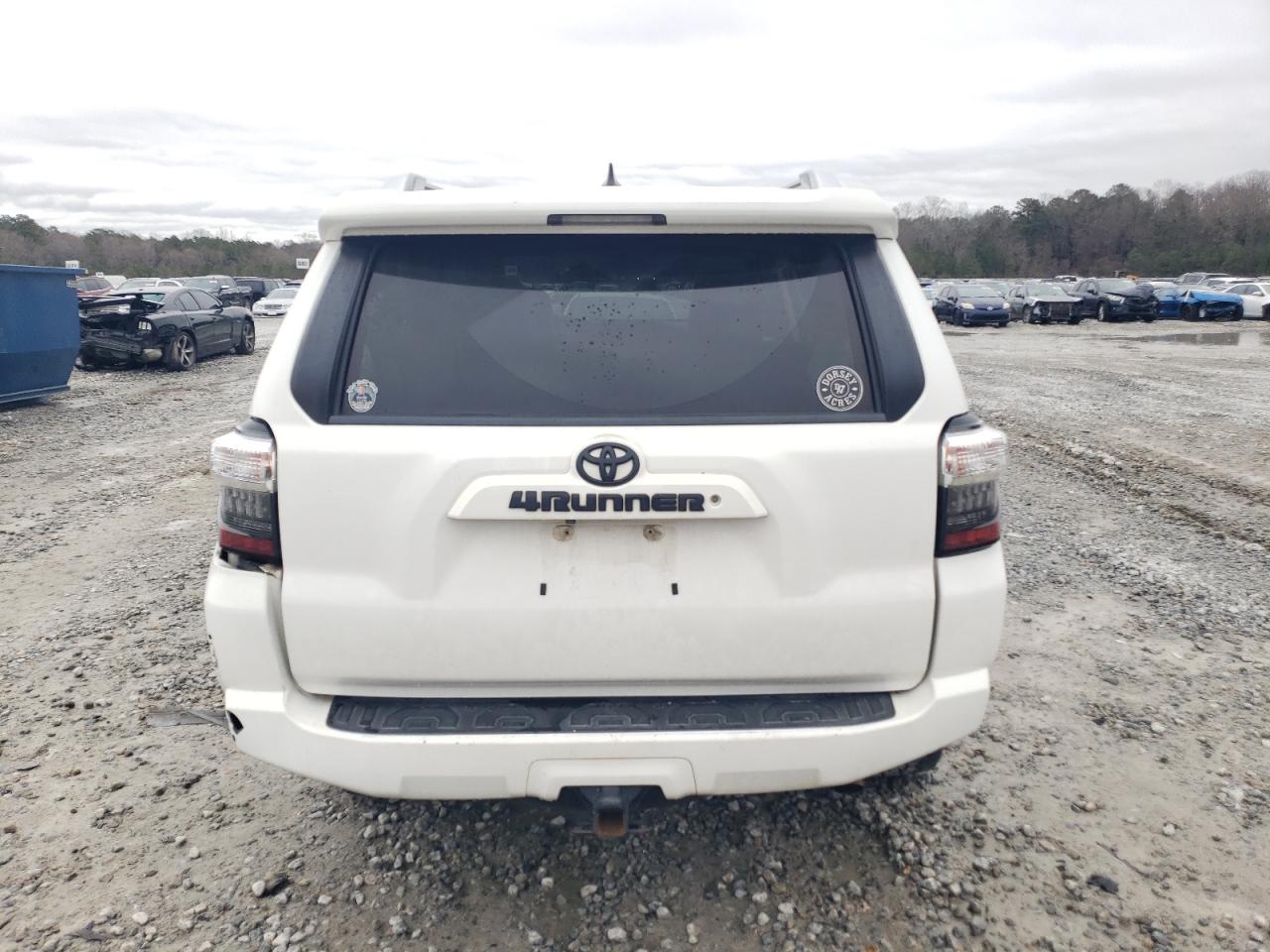 2018 Toyota 4Runner - Image 6