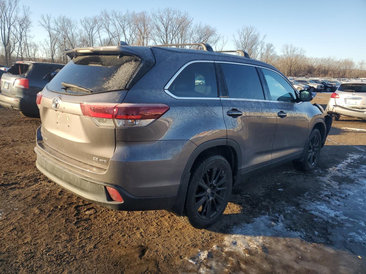 2019 Toyota Highlander - Image 3
