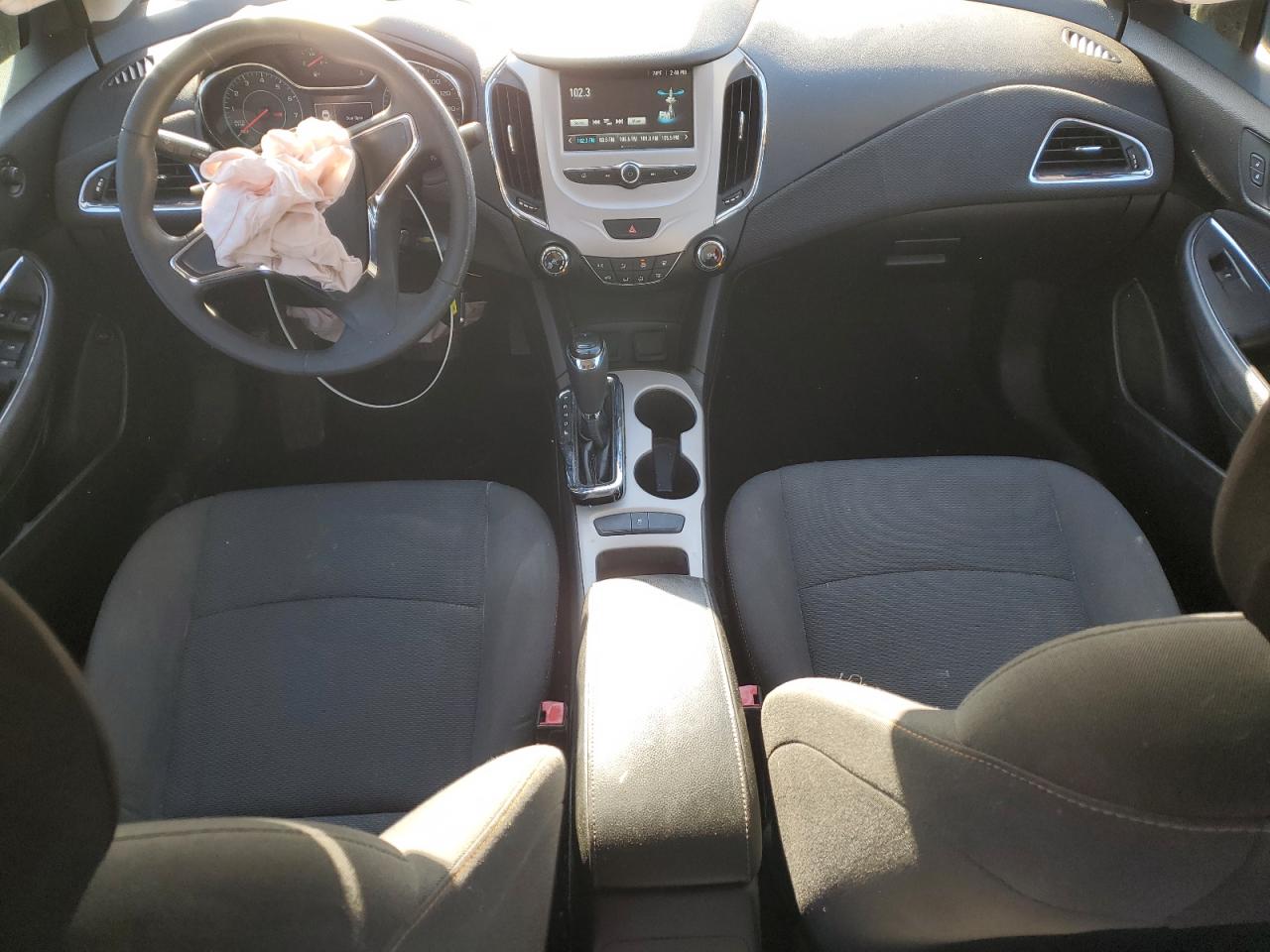 1G1BC5SM8J7215060 CHEVROLET CRUZE 2018
