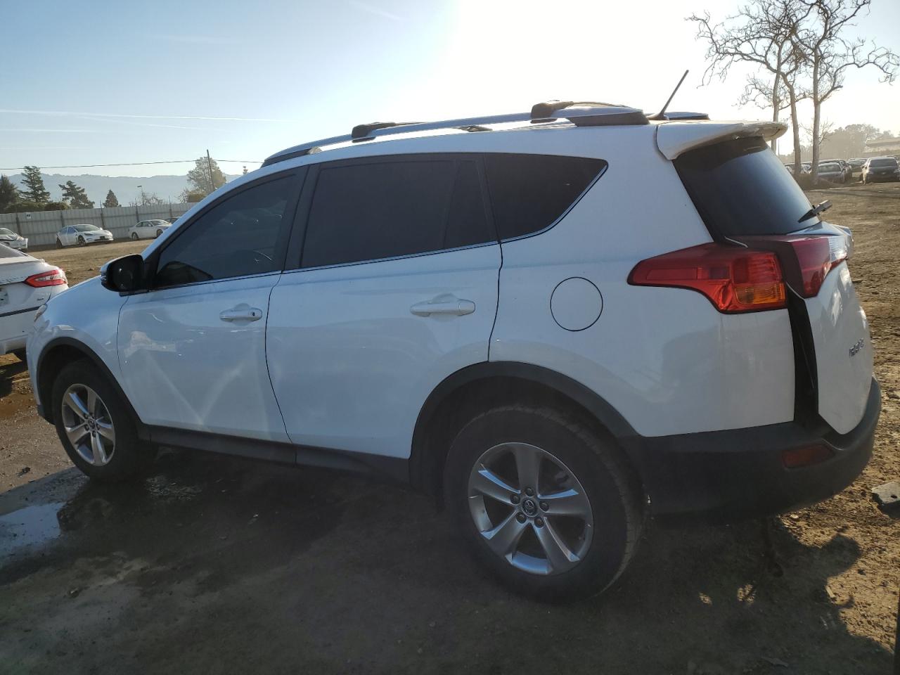 2015 Toyota RAV 4 - Image 2