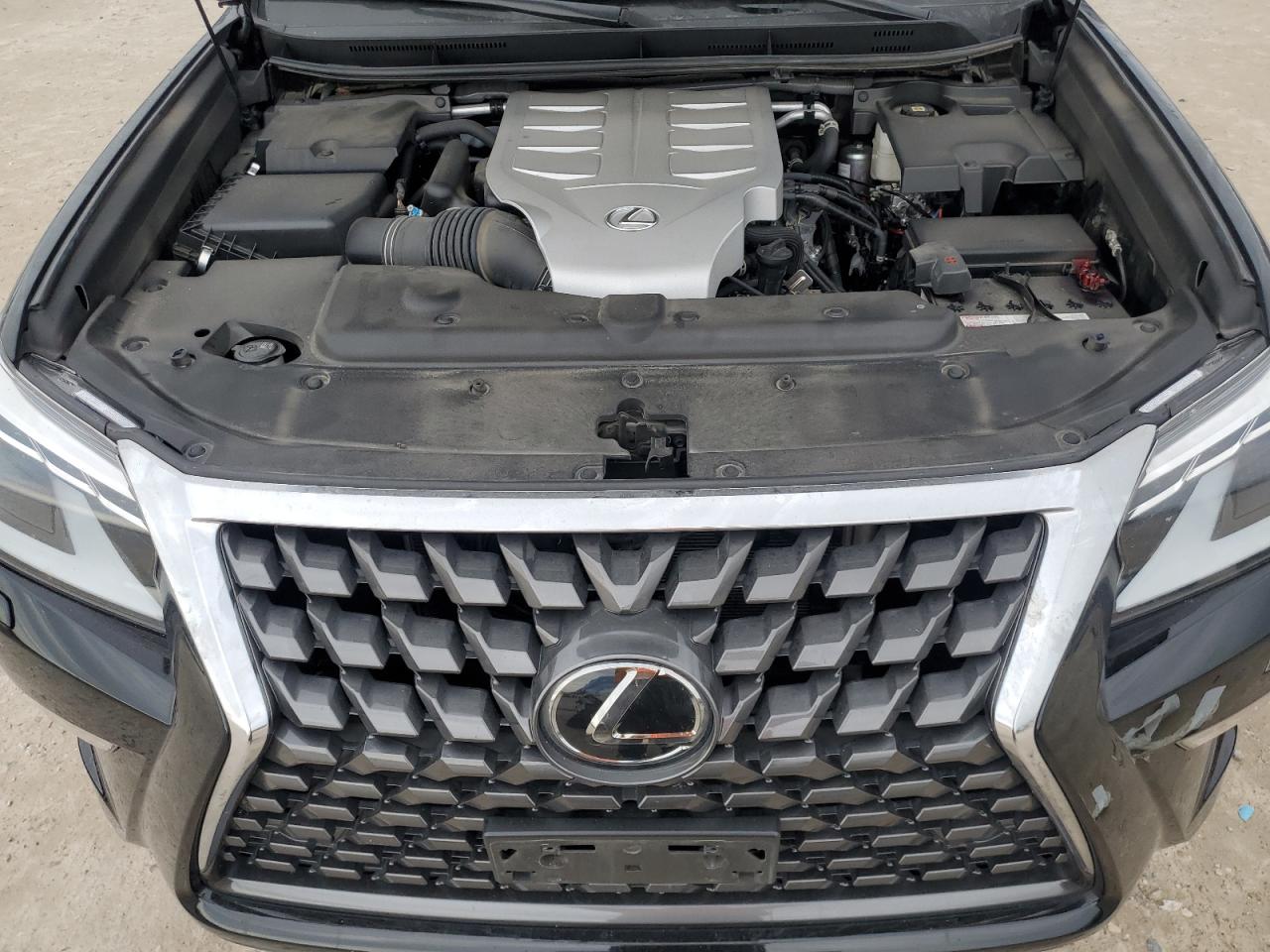 2023 Lexus GX - Image 12