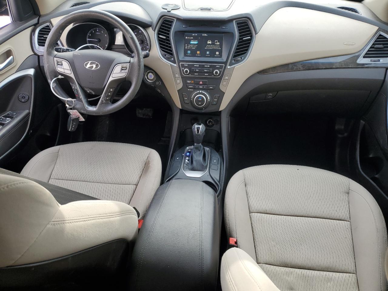 2018 Hyundai Santa Fe - Image 8