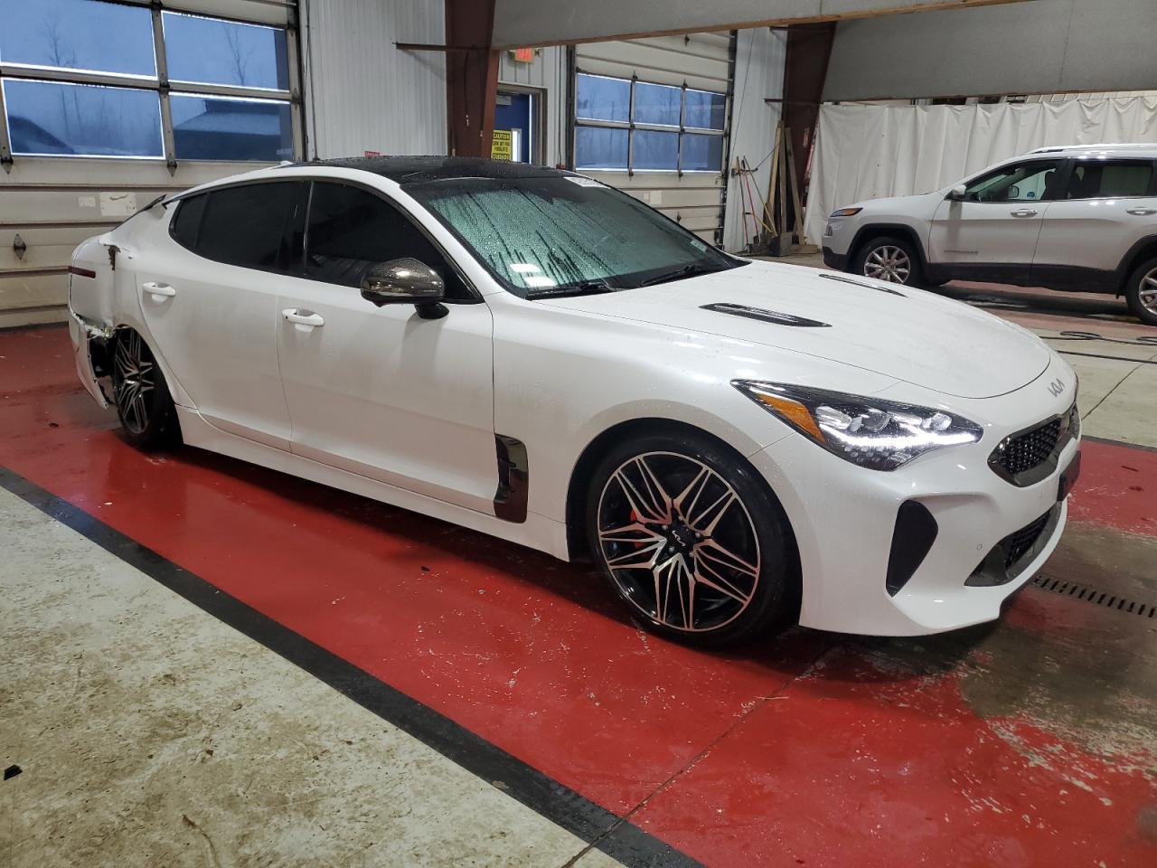 2022 Kia Stinger - Image 4