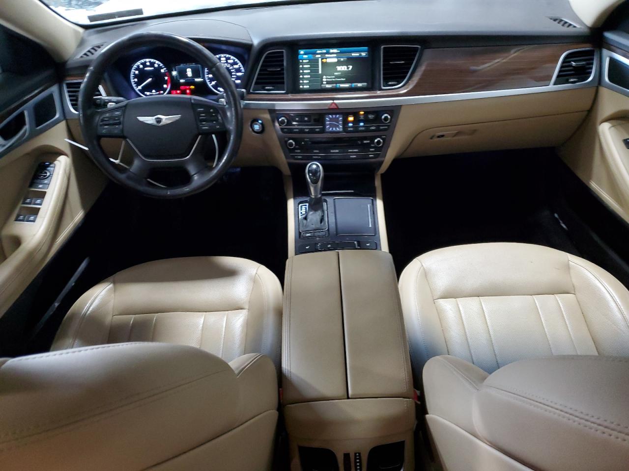 2015 Hyundai Genesis - Image 8