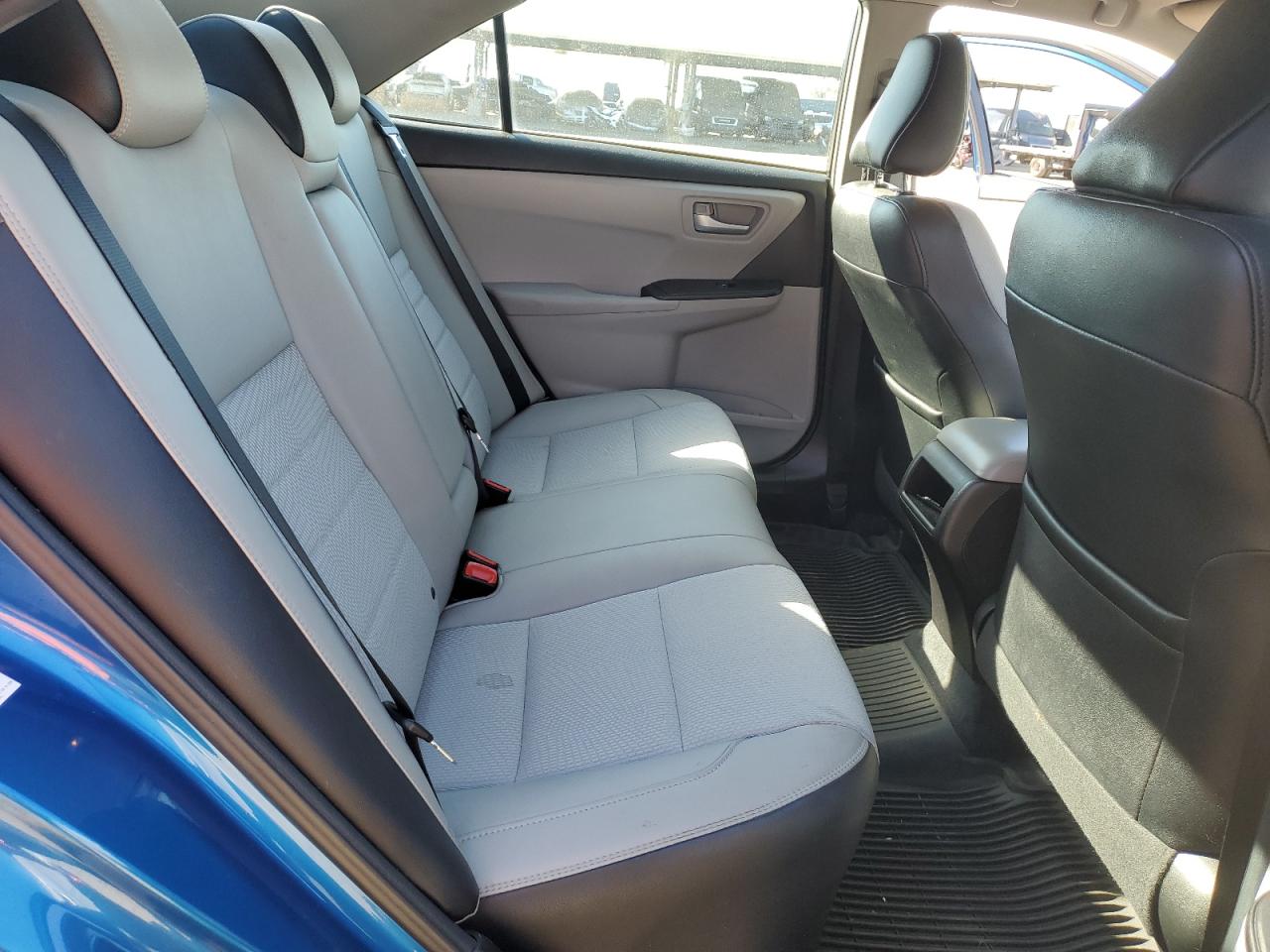 2017 Toyota Camry - Image 10