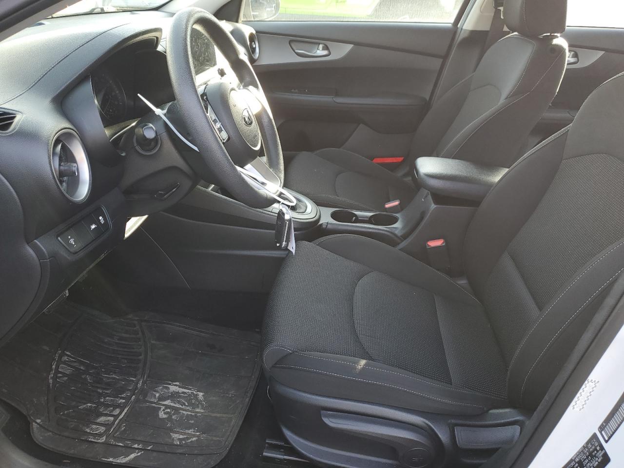 2021 Kia Forte - Image 7