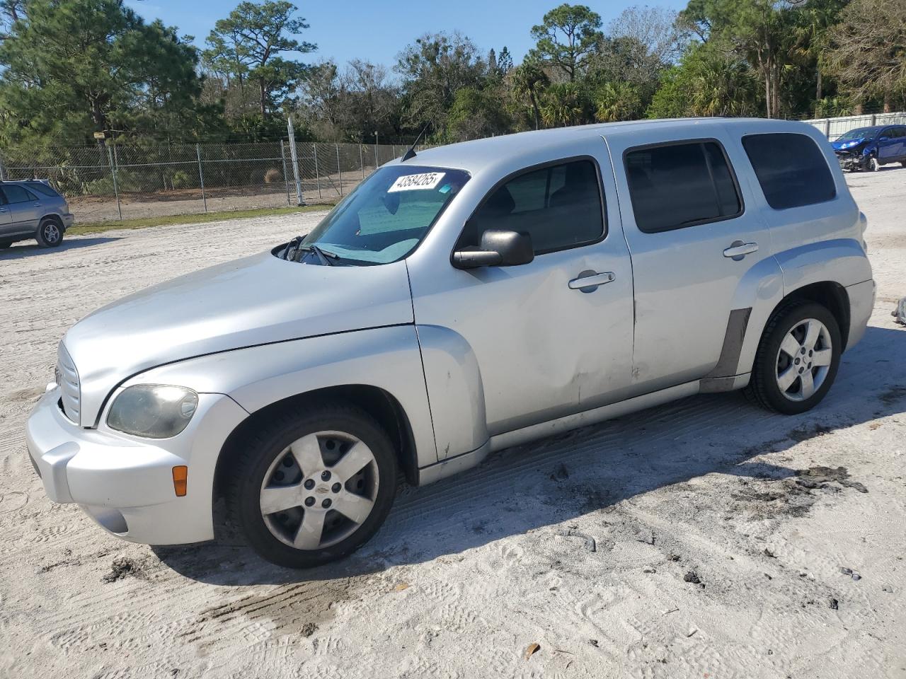 2010 Chevrolet HHR - Image 1
