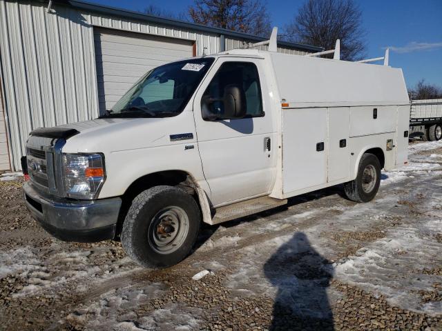 2016 Ford Econoline E350 Super Duty Cutaway Van