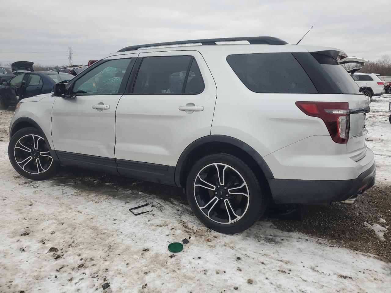 2015 Ford Explorer - Image 2