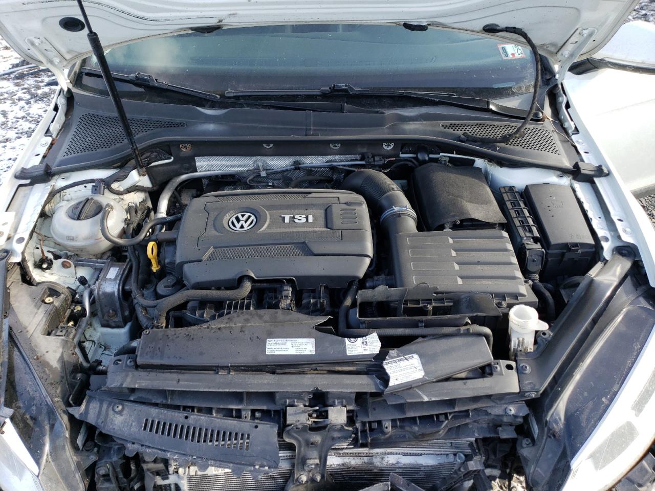 2017 Volkswagen Golf - Image 12