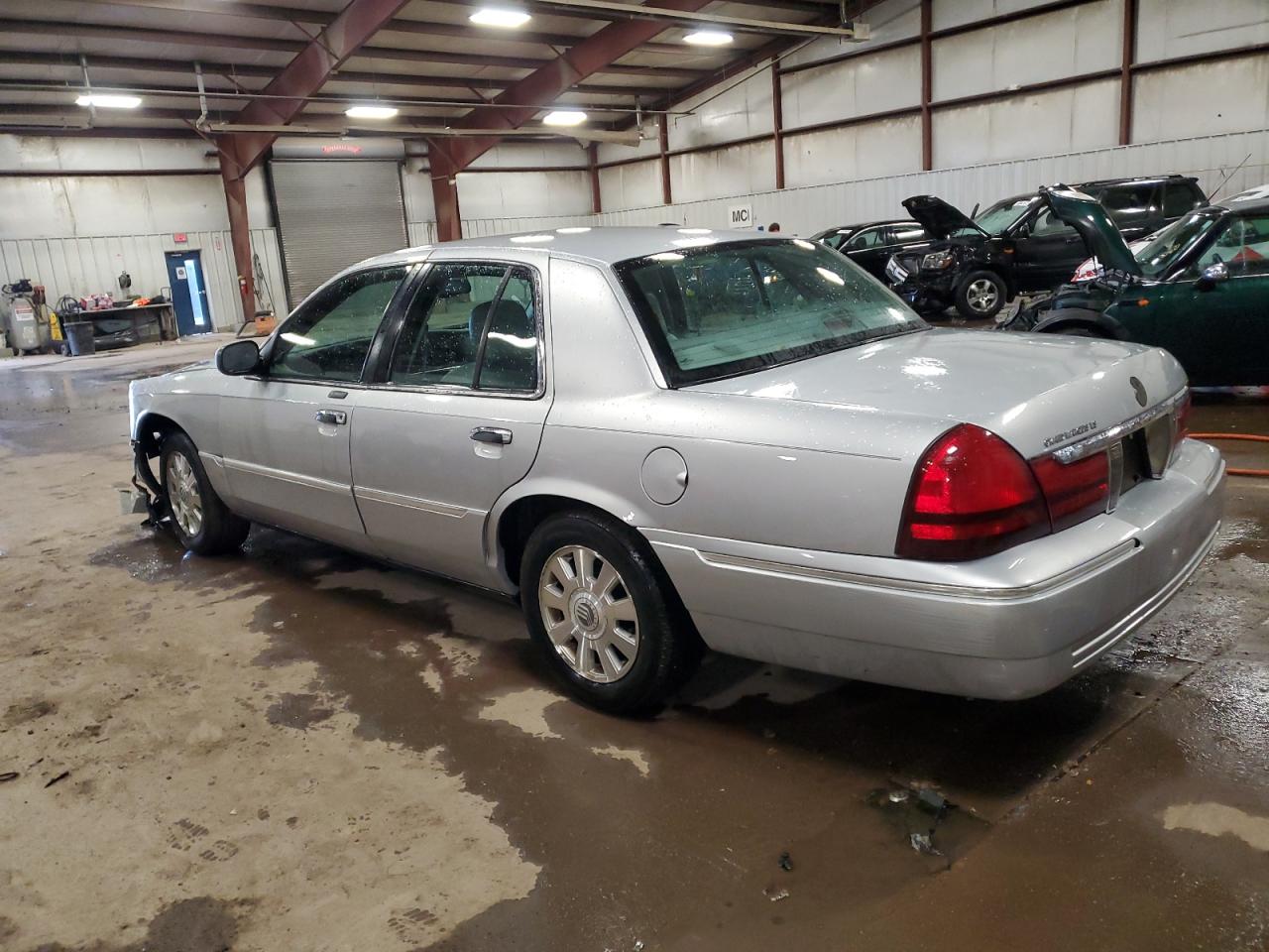 2003 Mercury Grand Marquis - Image 2