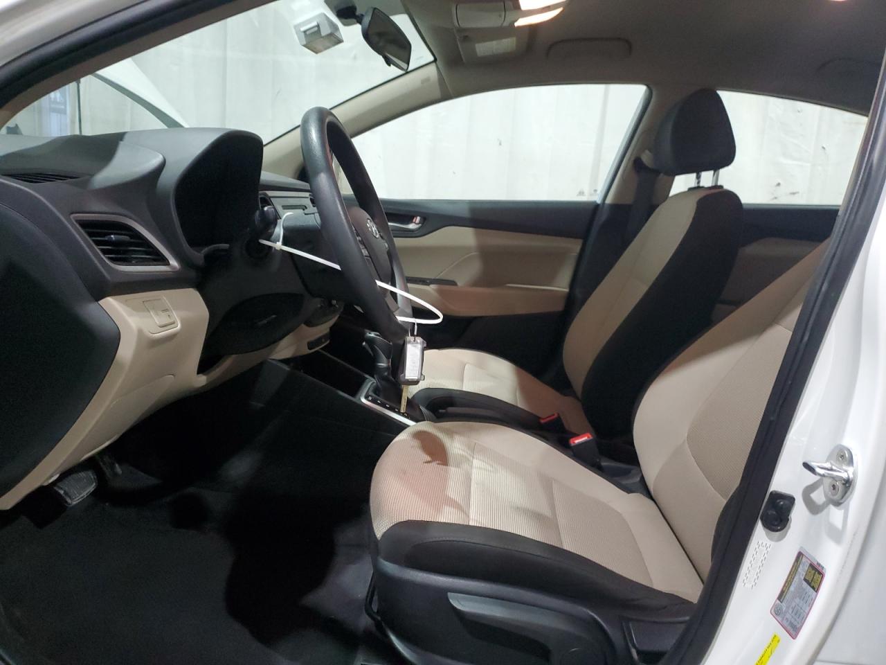 2022 Hyundai Accent - Image 7