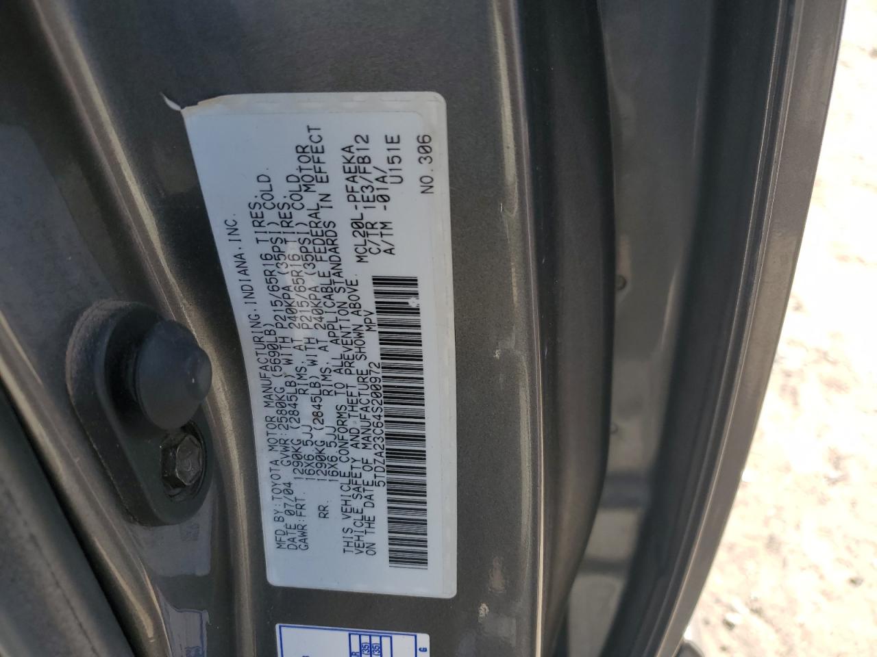 2004 Toyota Sienna - Image 12