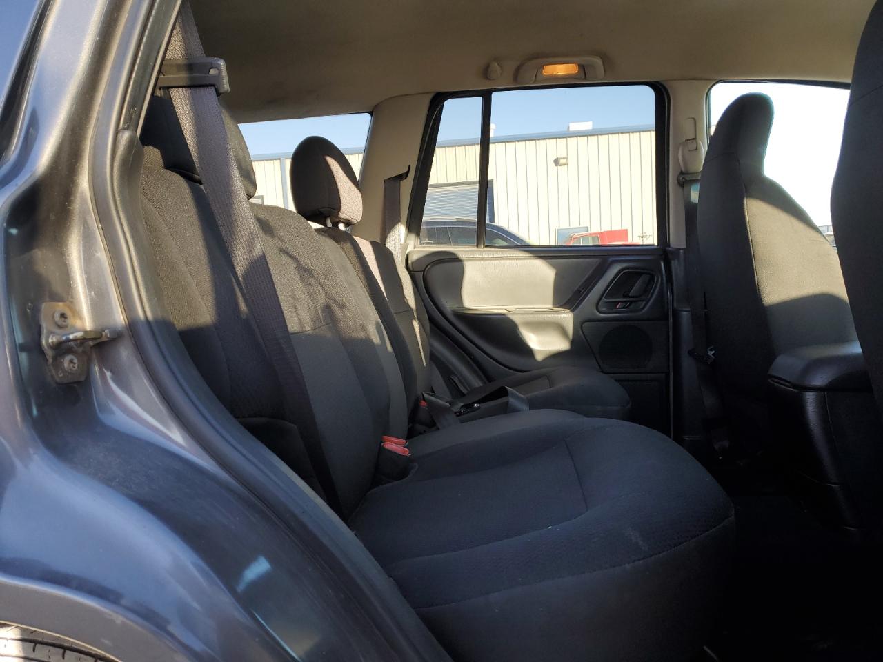 2003 Jeep Grand Cherokee - Image 11