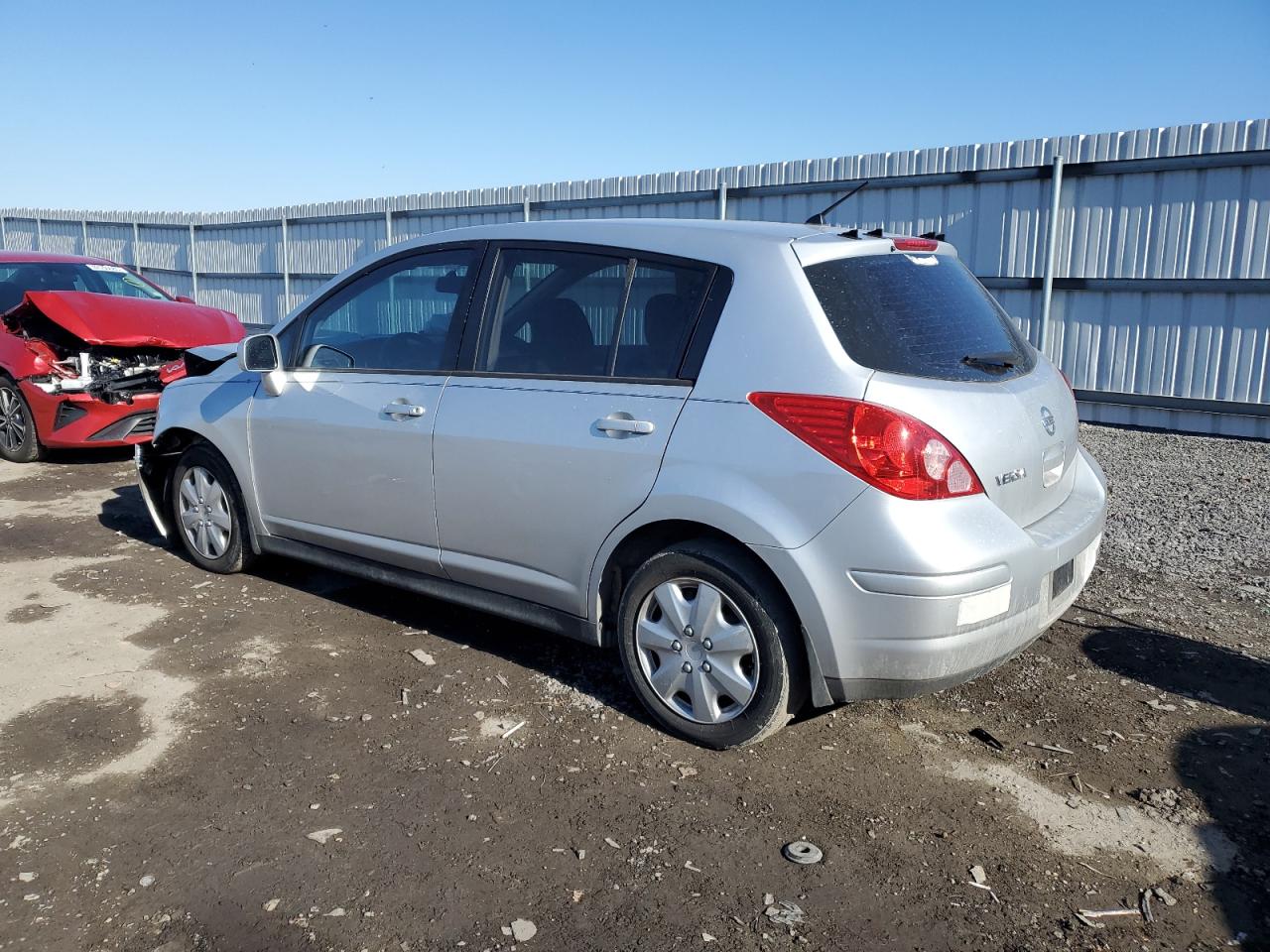 2009 Nissan Versa - Image 2