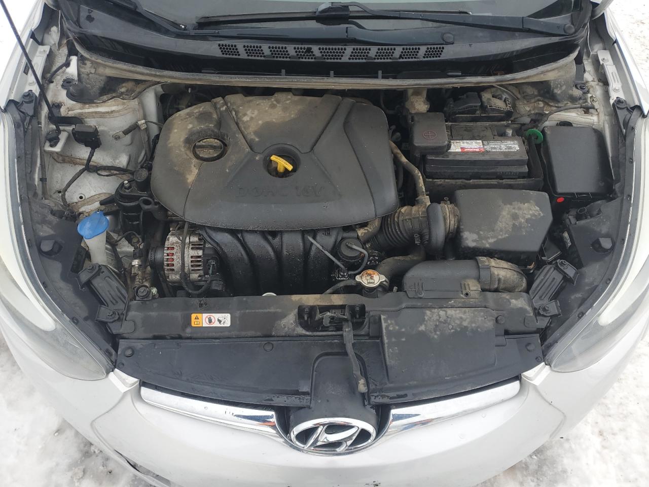 2016 Hyundai Elantra - Image 11