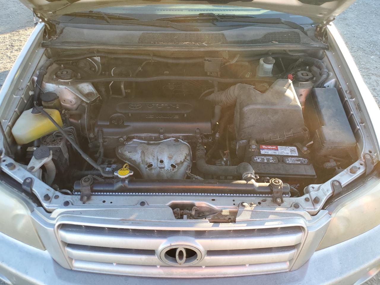 2004 Toyota Highlander - Image 12