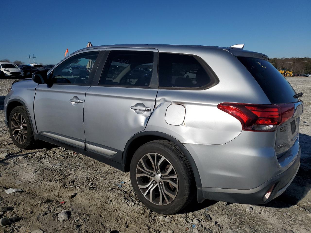 2017 Mitsubishi Outlander - Image 2