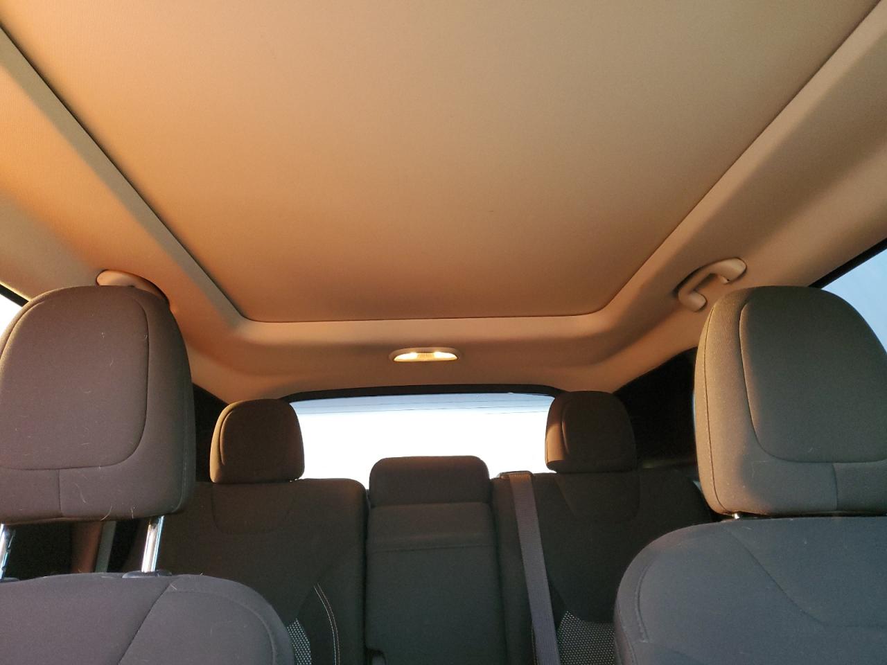 2017 Jeep Grand Cherokee - Image 10