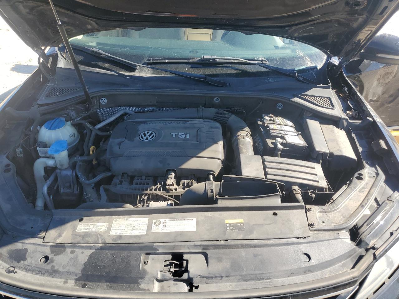 2017 Volkswagen Passat - Image 11