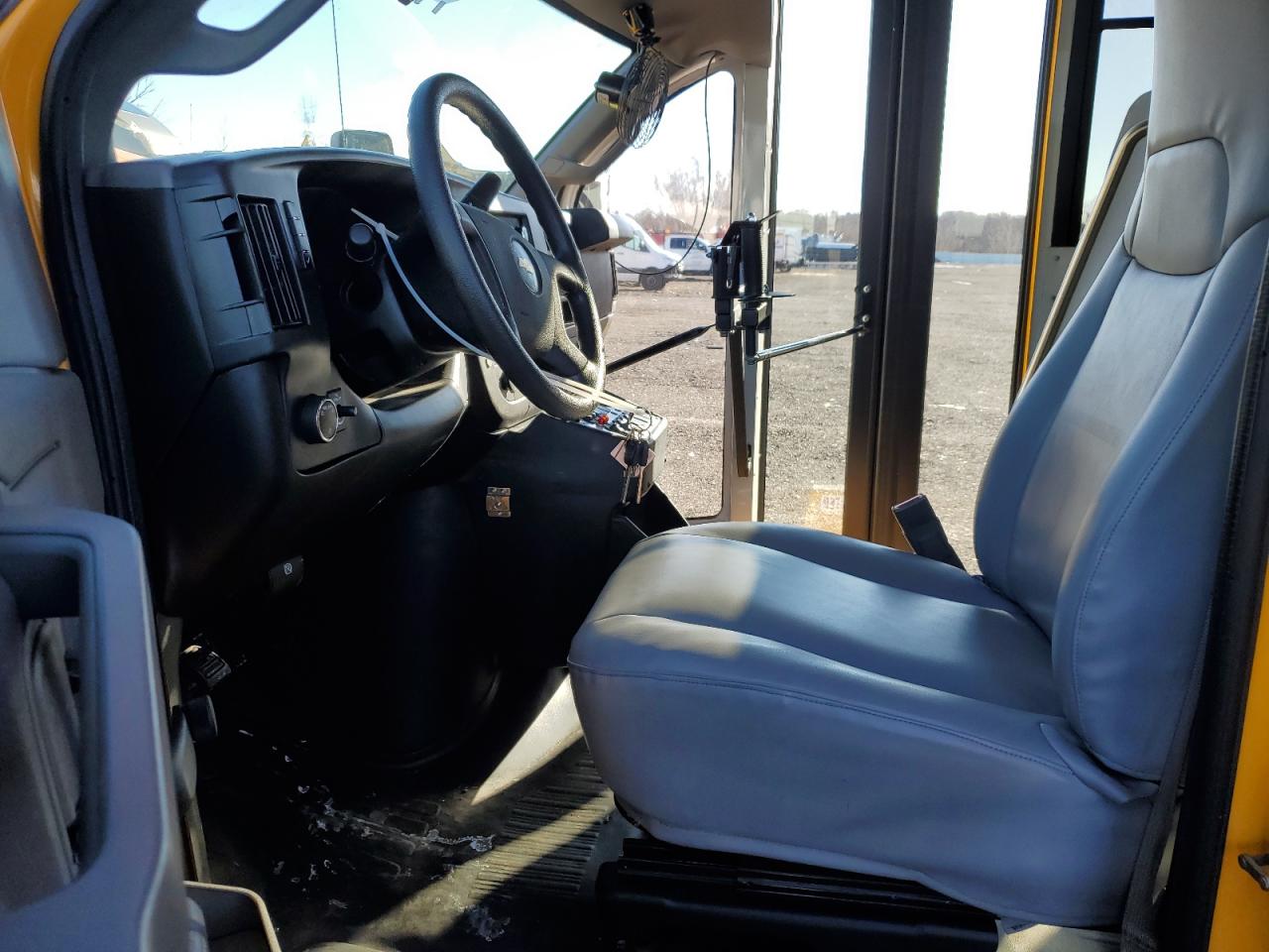 1HA3GSBG1HN002459 CHEVROLET EXPRESS 2017