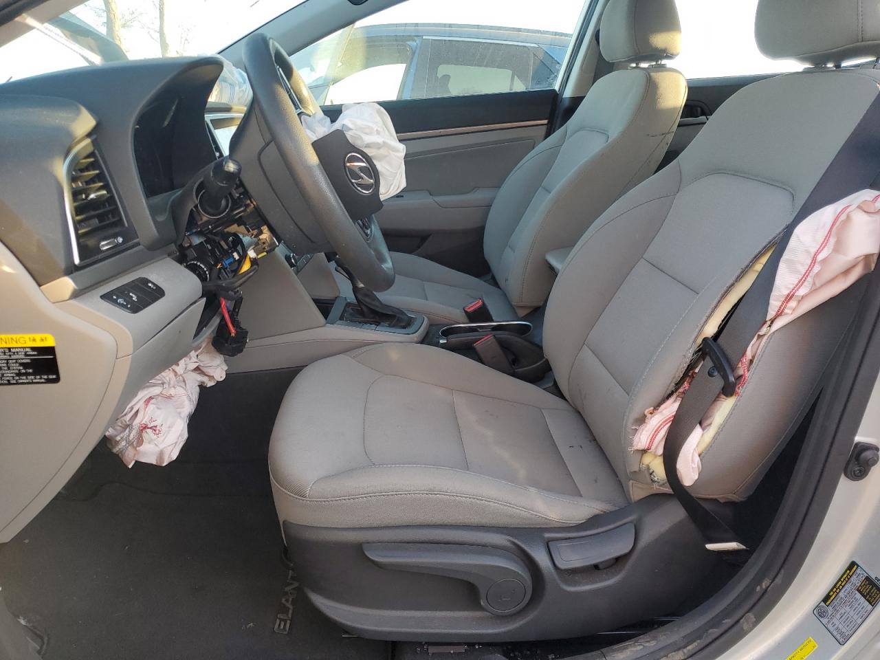 2018 Hyundai Elantra - Image 7