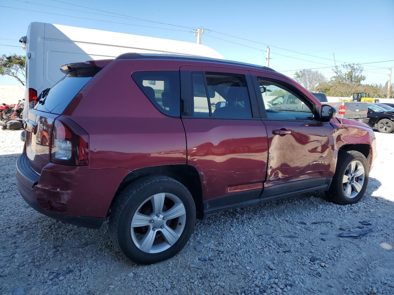 VIN 1C4NJCBA7ED690808 2014 JEEP COMPASS no.3