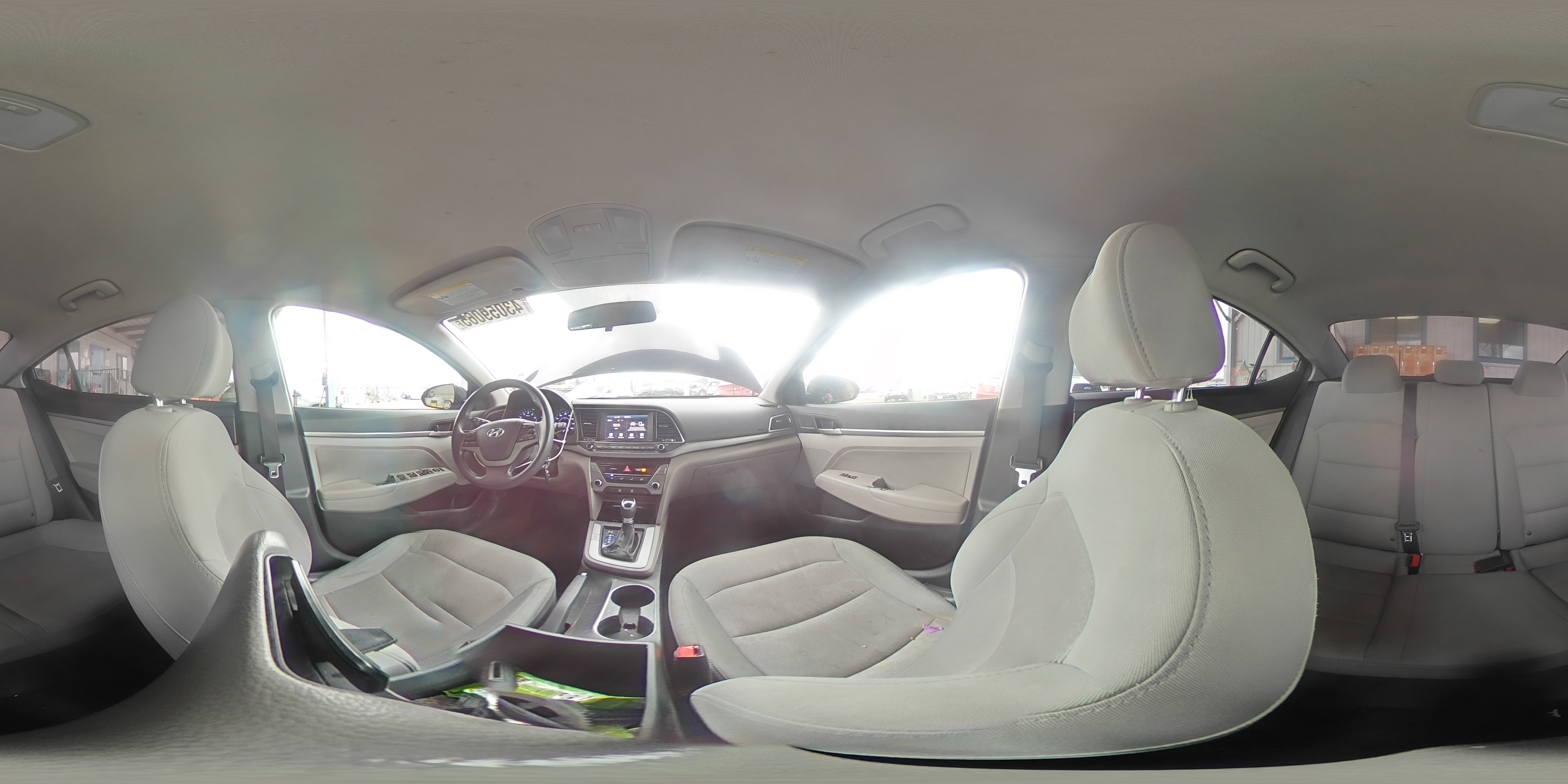 2017 Hyundai Elantra - Image 13