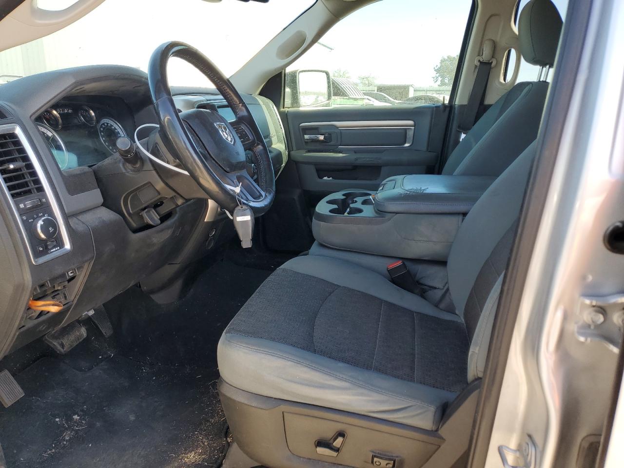 2019 RAM 1500 - Image 7