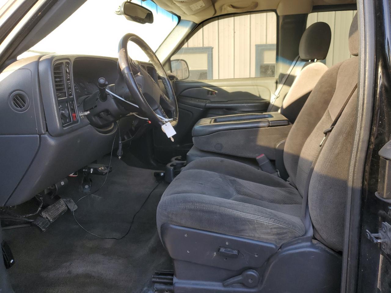 2006 Chevrolet Silverado - Image 7