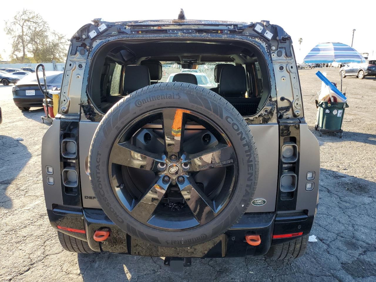 2023 Land Rover Defender - Image 6