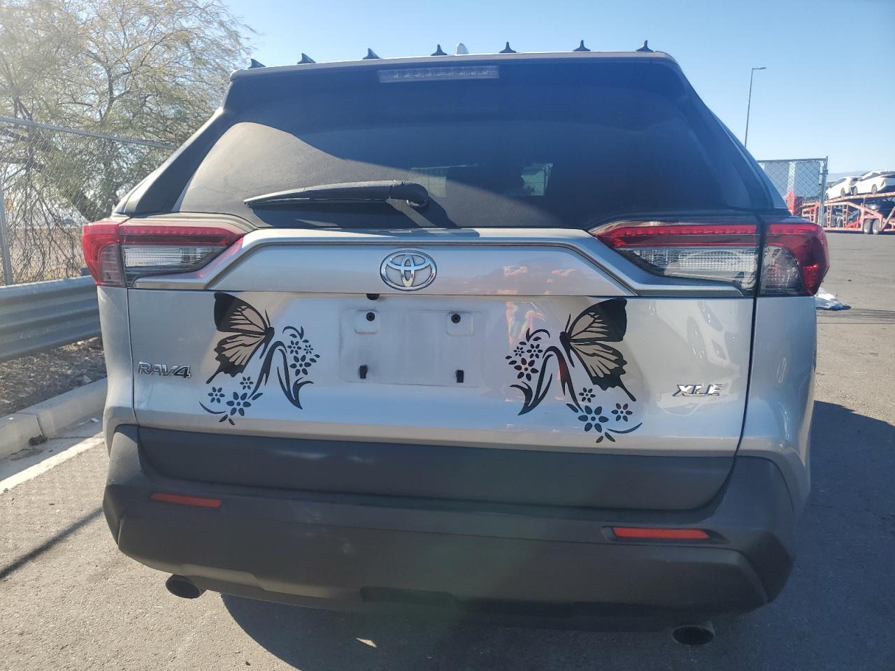 2019 Toyota RAV 4 - Image 6