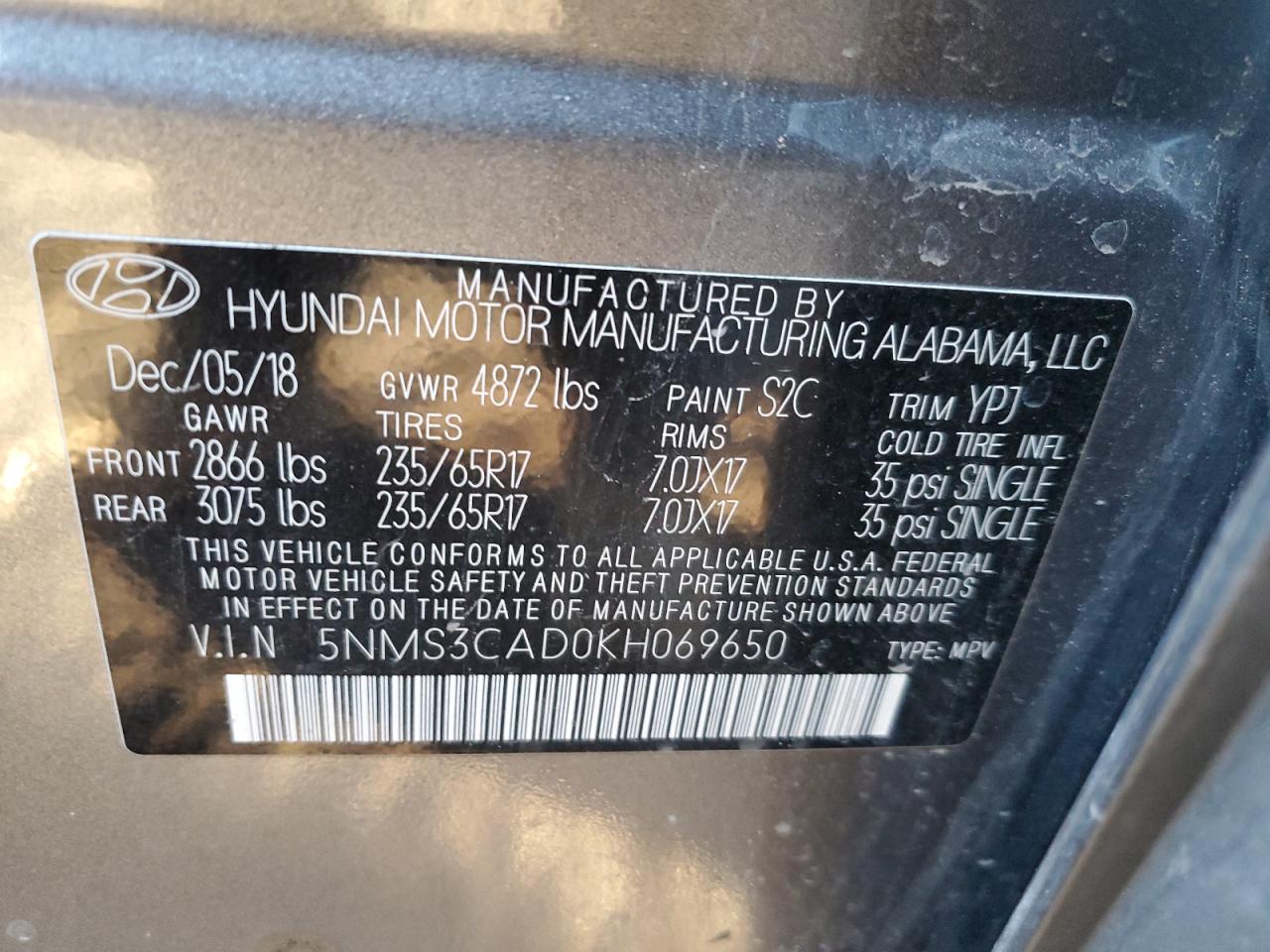 2019 Hyundai Santa Fe - Image 13