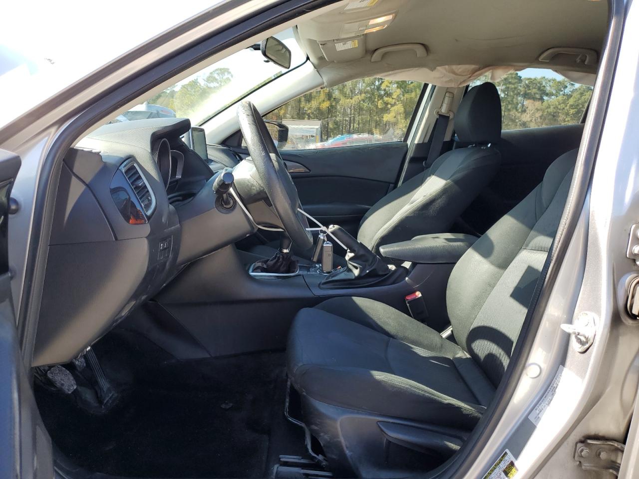 2015 Mazda 3 - Image 7