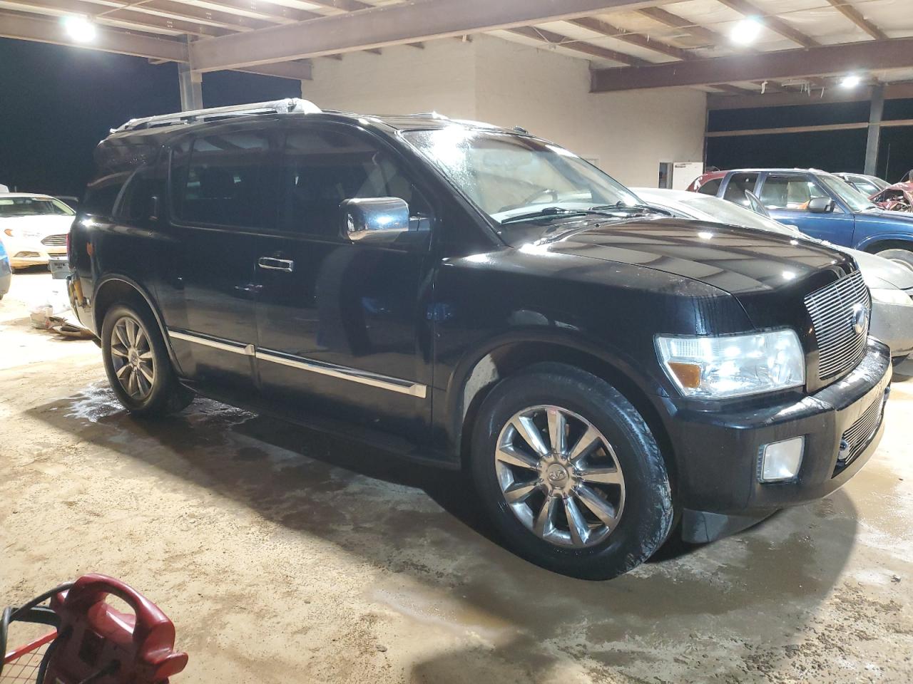 2010 Infiniti QX56 - Image 4