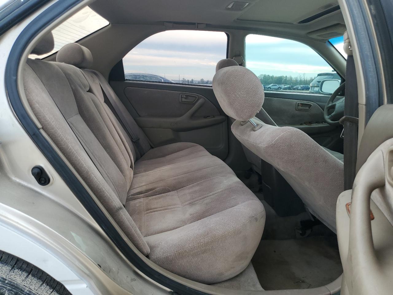 1997 Toyota Camry - Image 10