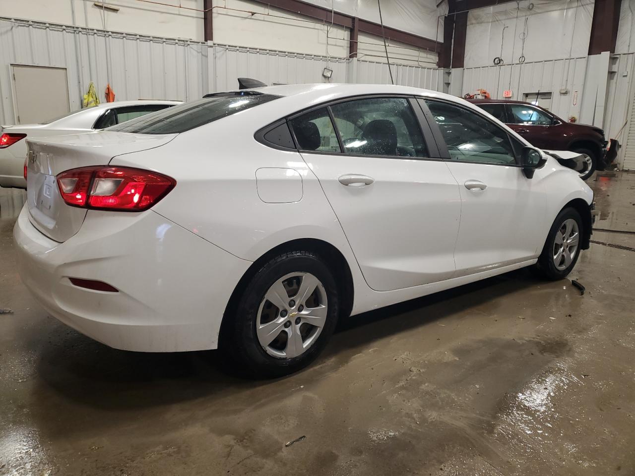 2017 Chevrolet Cruze - Image 3