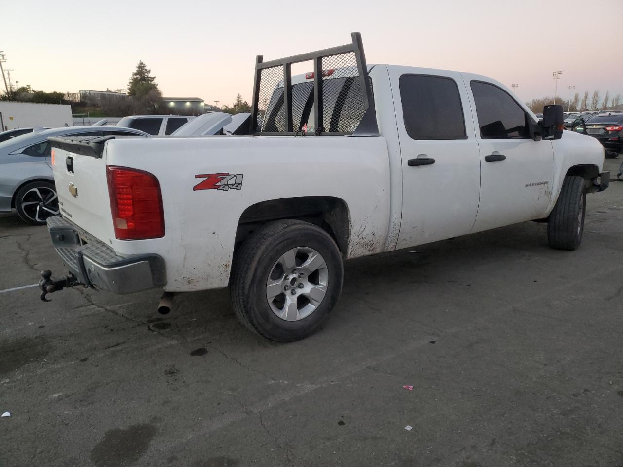 2011 Chevrolet Silverado - Image 3