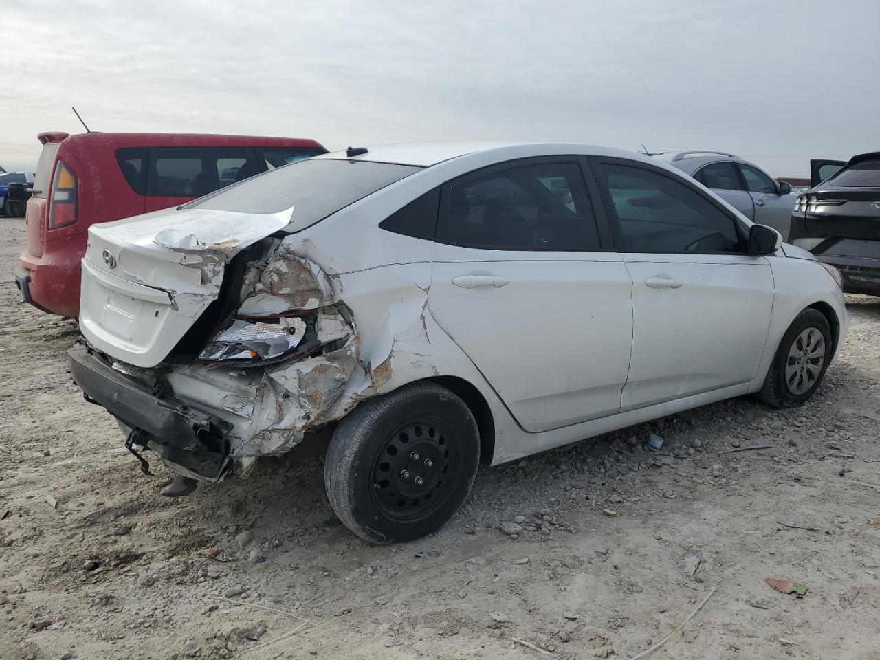 2016 Hyundai Accent - Image 3