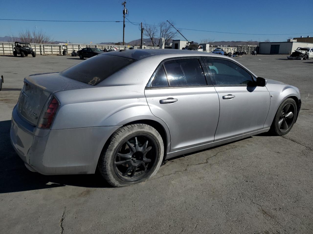 2014 Chrysler 300 - Image 3