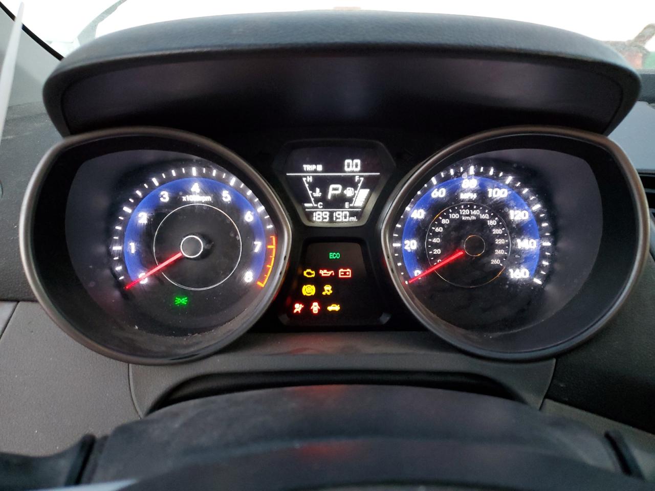 2016 Hyundai Elantra - Image 9
