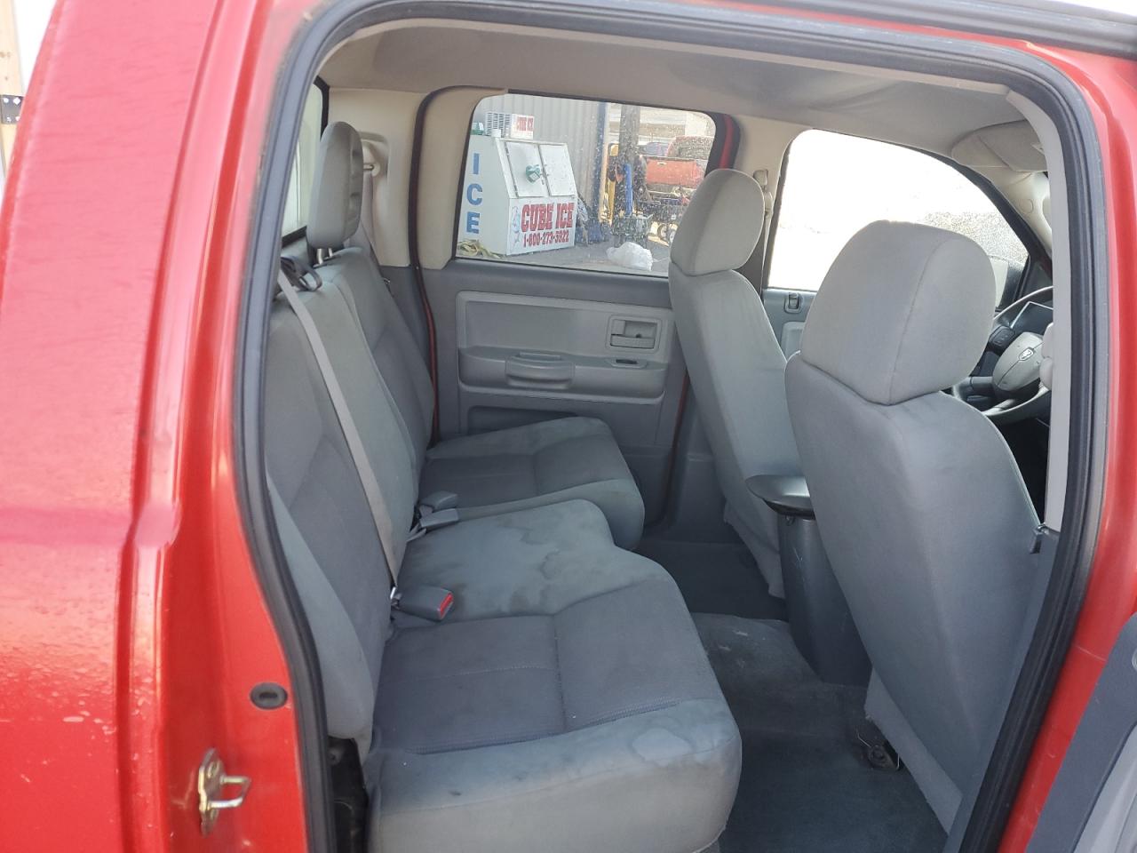2005 Dodge Dakota - Image 10